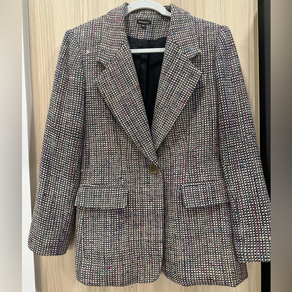 Barrie pace tweed blazer